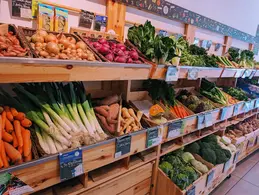 384-biocoop-la-juncha-st-jean-st-nicolas-magasin-alimentation-bio-legume-fruit-saison.webp